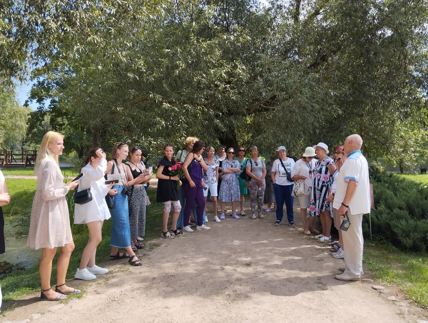 Комментарий на территории музея-усадьбы